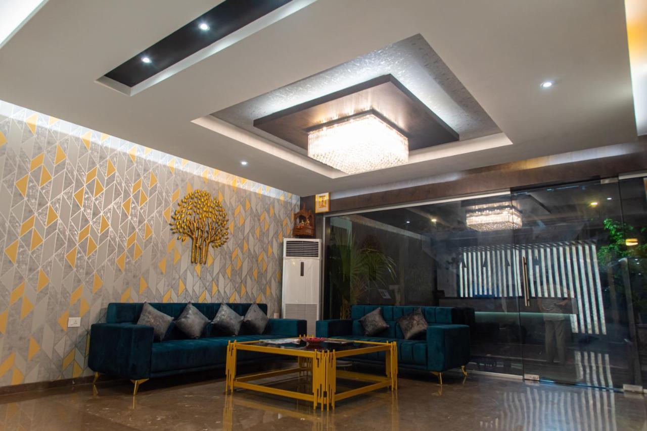 Hotel Royal Livin Varanasi Exterior photo